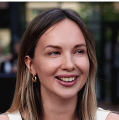 Яна Мещанинова