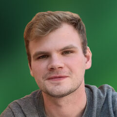 Александр Николаев